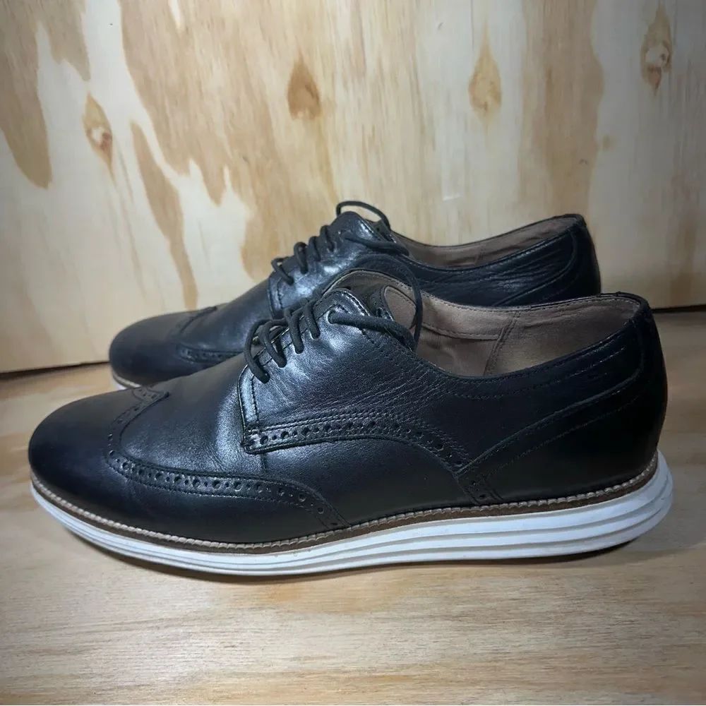 Cole Haan Black and White Oxfords with Brogue Design Men’s Size 12